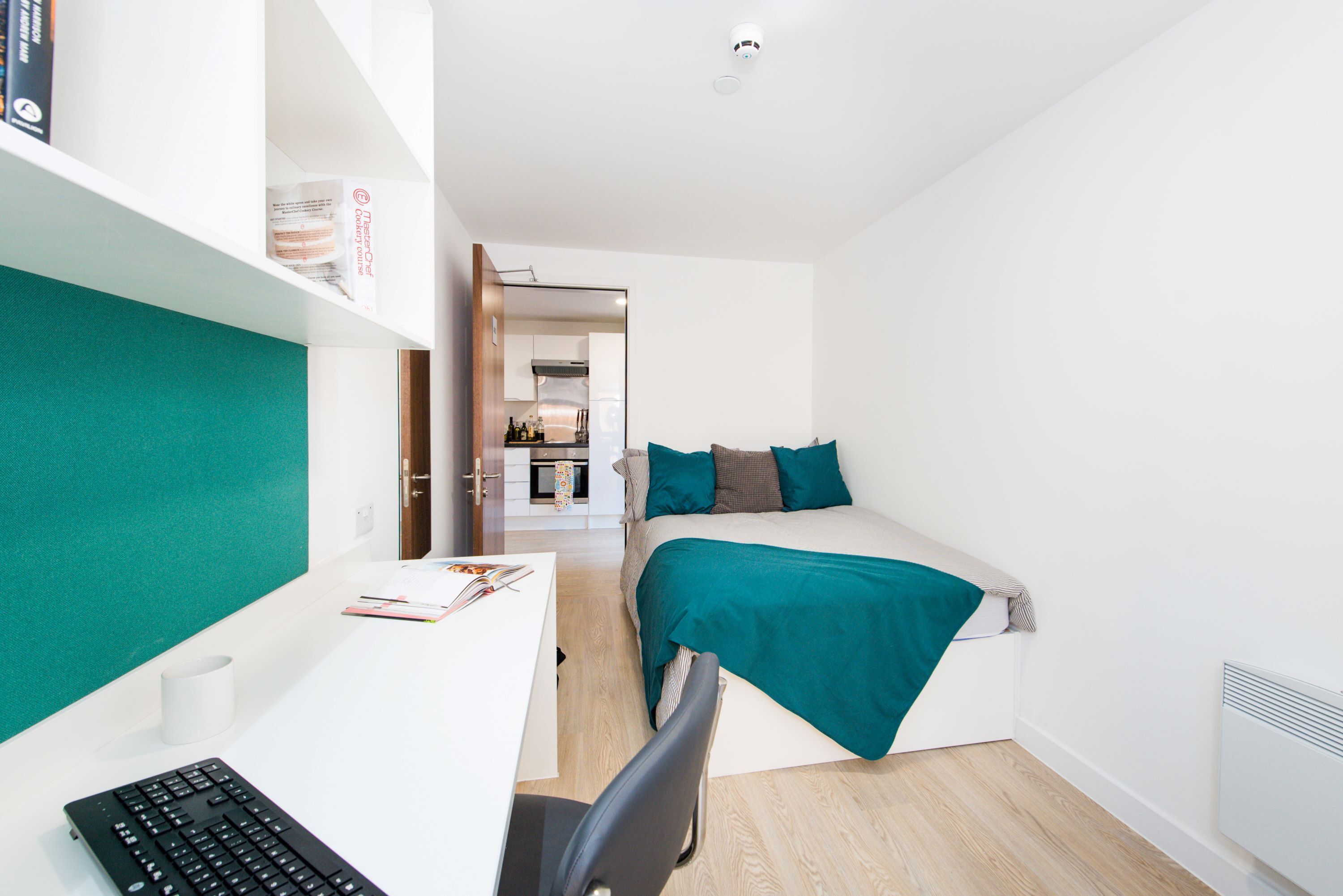 2 Bed Apartment Bronze - room (new style)